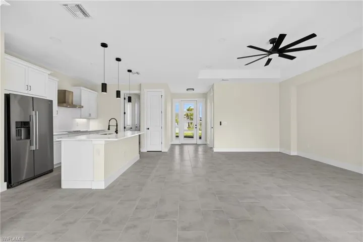 817 Nw 38th Pl, Cape Coral, Florida 33993