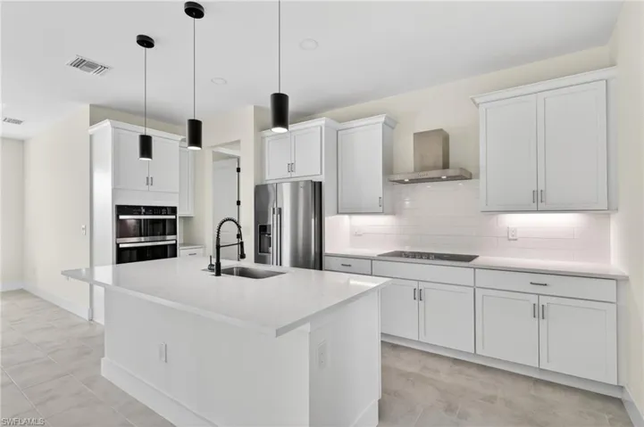 817 Nw 38th Pl, Cape Coral, Florida 33993