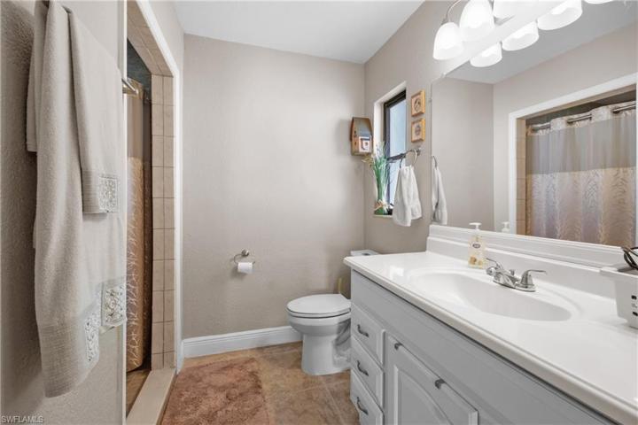 1416 SW 4th PL, CAPE CORAL FL 33991