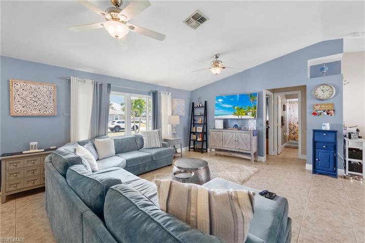 1416 SW 4th PL, CAPE CORAL FL 33991