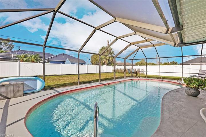 1416 SW 4th PL, CAPE CORAL FL 33991
