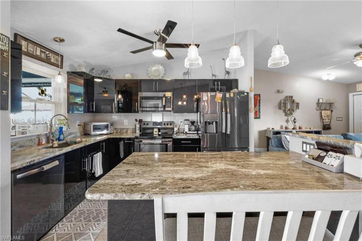 1416 SW 4th PL, CAPE CORAL FL 33991
