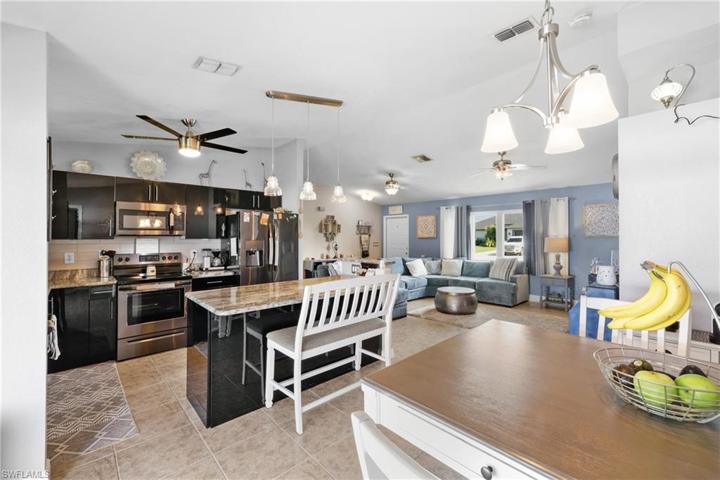 1416 SW 4th PL, CAPE CORAL FL 33991