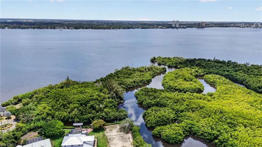 15371  River Vista  DR, North Fort Myers, FL 33917