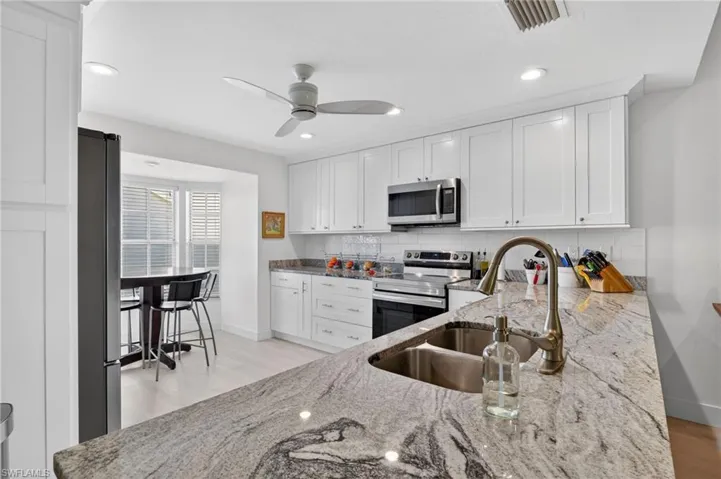 15371  River Vista  DR, North Fort Myers, FL 33917