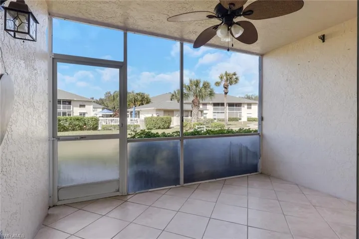 lanai featuring a ceiling fan