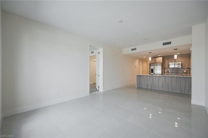 One Bedroom: Kitchen, Living, Dining