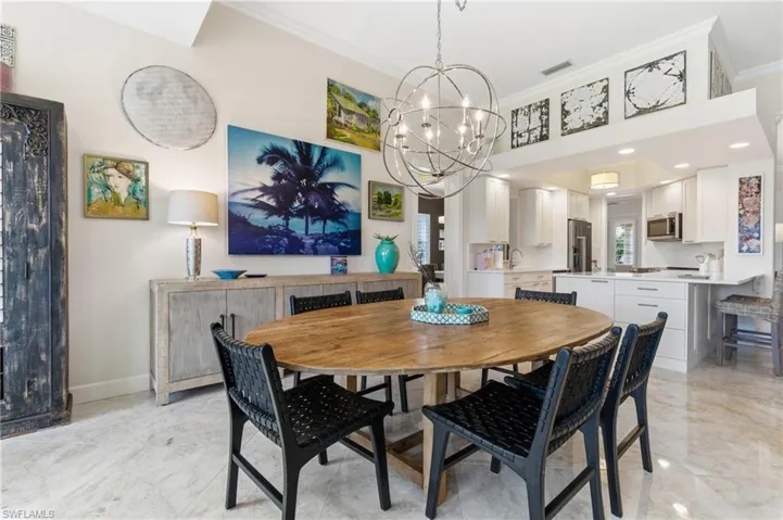 3928  Upolo  LN, Naples, FL 34119