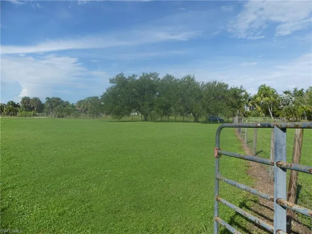 View of yard with a view of rural / pastoral area