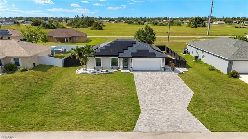 329 Ne 27th St, Cape Coral, Florida 33909