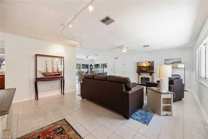 18381 Panther Trail Ln, North Fort Myers, Florida 33917