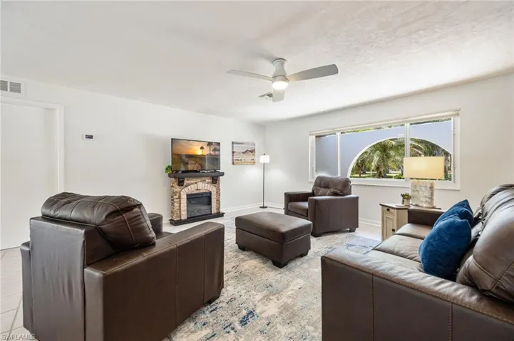 18381 Panther Trail Ln, North Fort Myers, Florida 33917