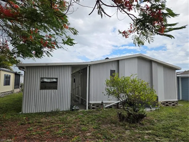 Low cost, low maintenance living in the Sunshine State!