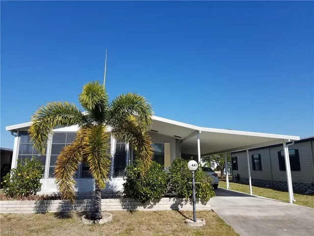 Welcome Home to Paradise! Own your Land & this unit in Lovely Horizon Village.