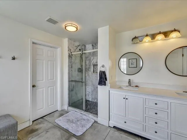 25 Nw 29th Pl, Cape Coral, Florida 33993
