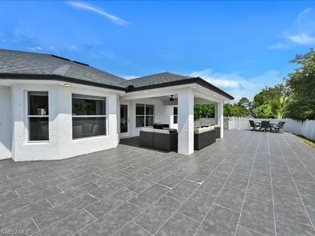 25 Nw 29th Pl, Cape Coral, Florida 33993