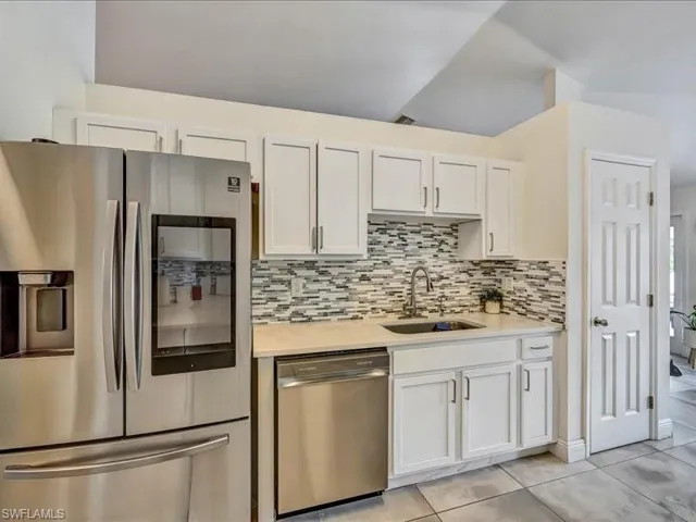 25 Nw 29th Pl, Cape Coral, Florida 33993