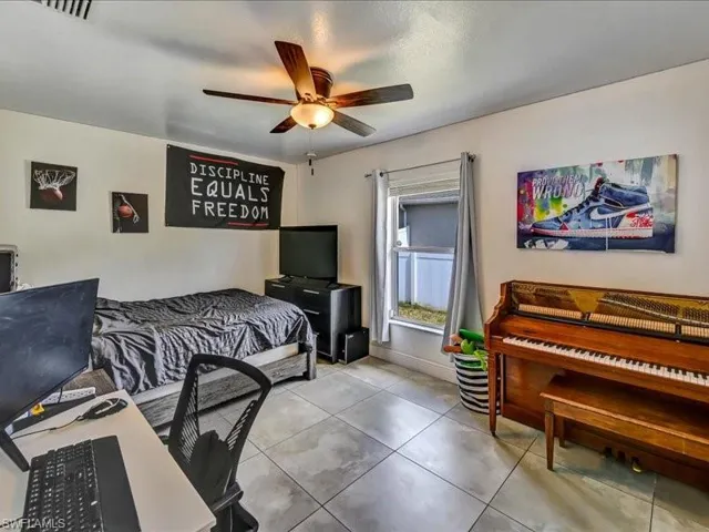 25 Nw 29th Pl, Cape Coral, Florida 33993