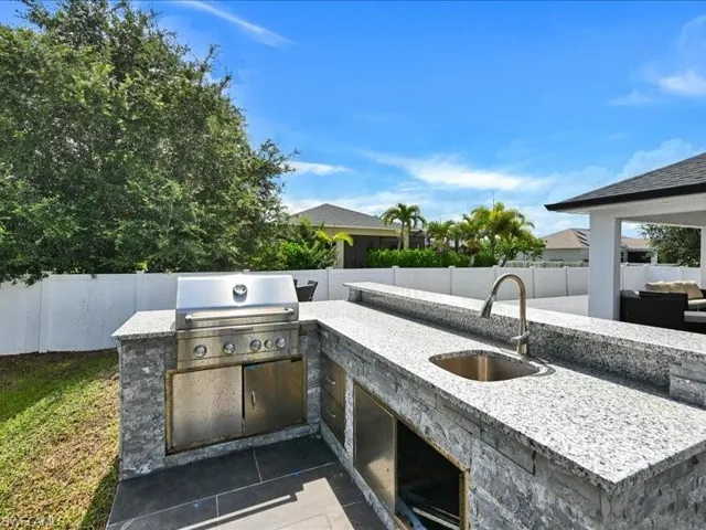 25 Nw 29th Pl, Cape Coral, Florida 33993