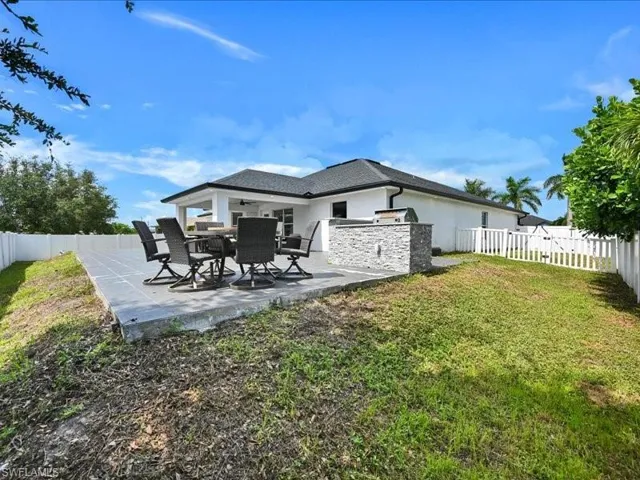 25 Nw 29th Pl, Cape Coral, Florida 33993