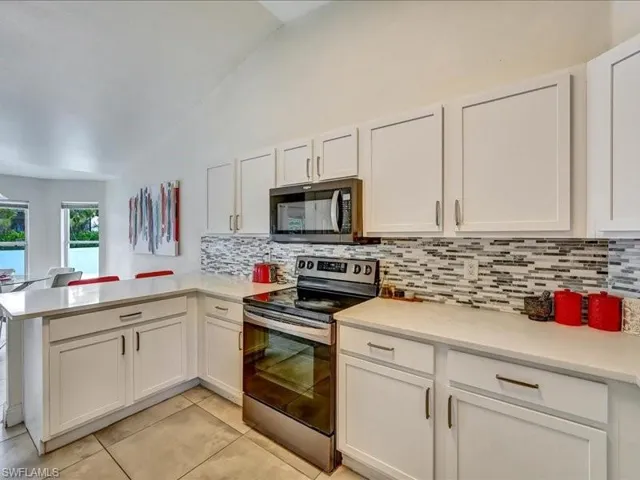25 Nw 29th Pl, Cape Coral, Florida 33993