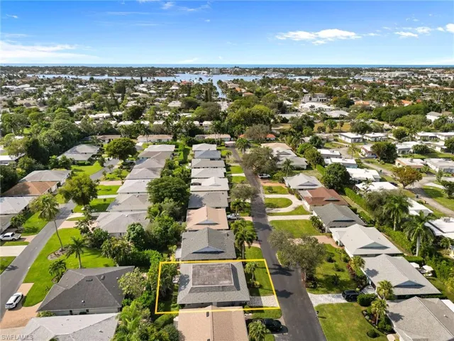 3  Crooked  LN, Naples, FL 34112