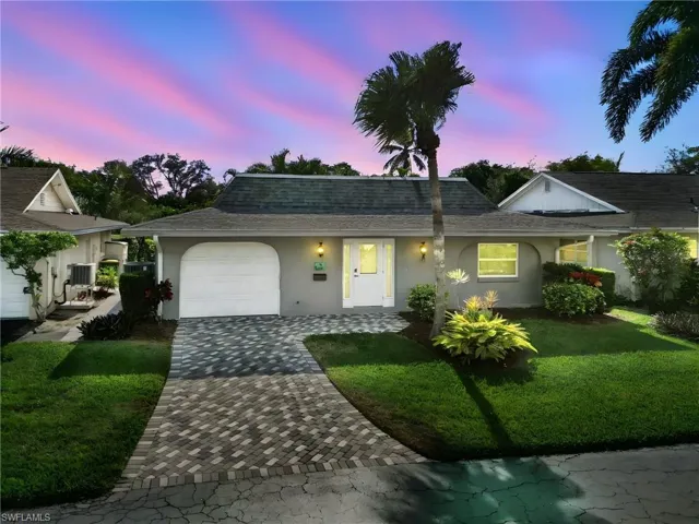 3  Crooked  LN, Naples, FL 34112