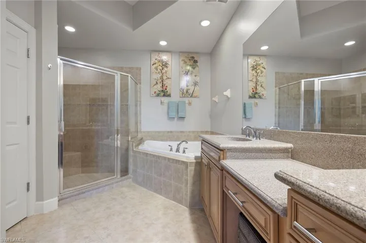 10381  Glastonbury  CIR, Fort Myers, FL 33913