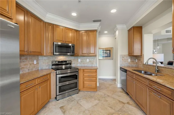 10381  Glastonbury  CIR, Fort Myers, FL 33913