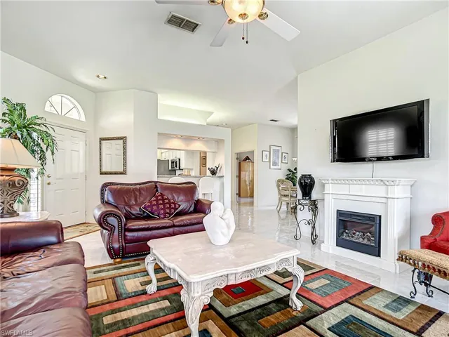 609  Aston Lake  CT, Lehigh Acres, FL 33974