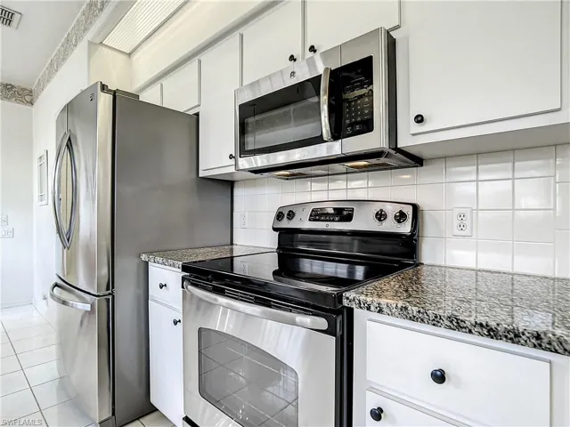 609  Aston Lake  CT, Lehigh Acres, FL 33974
