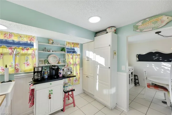 1366  Trail Terrace  DR, Naples, FL 34103