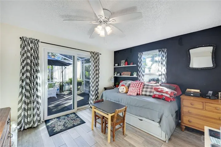 1366  Trail Terrace  DR, Naples, FL 34103