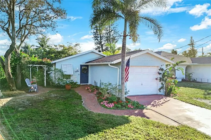 1366  Trail Terrace  DR, Naples, FL 34103