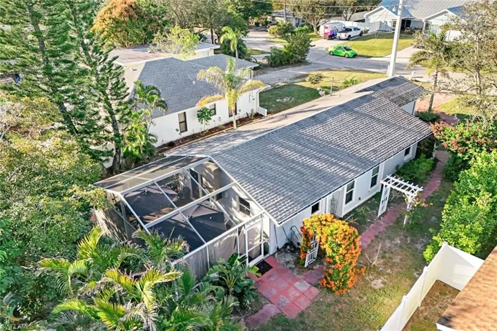 1366  Trail Terrace  DR, Naples, FL 34103