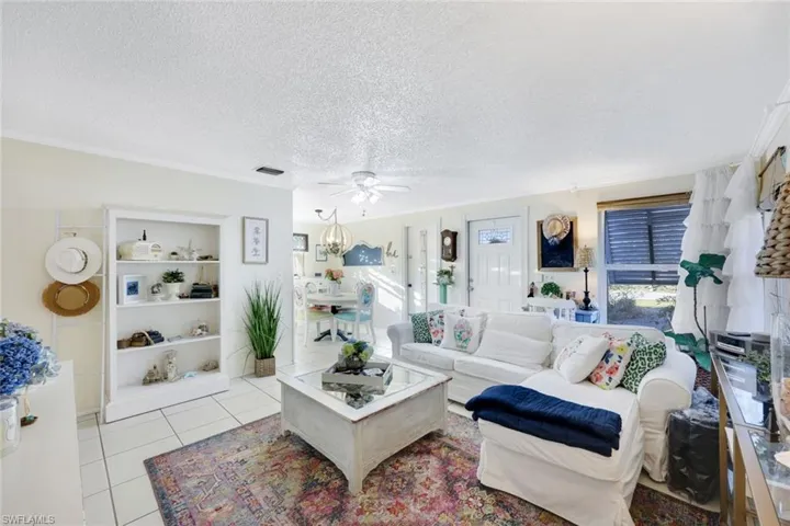 1366  Trail Terrace  DR, Naples, FL 34103