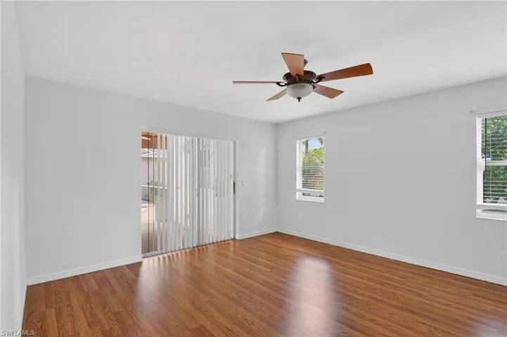 590 6th St Ne, Naples, Florida 34120