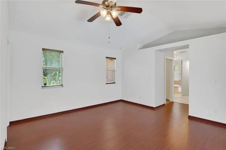 590 6th St Ne, Naples, Florida 34120