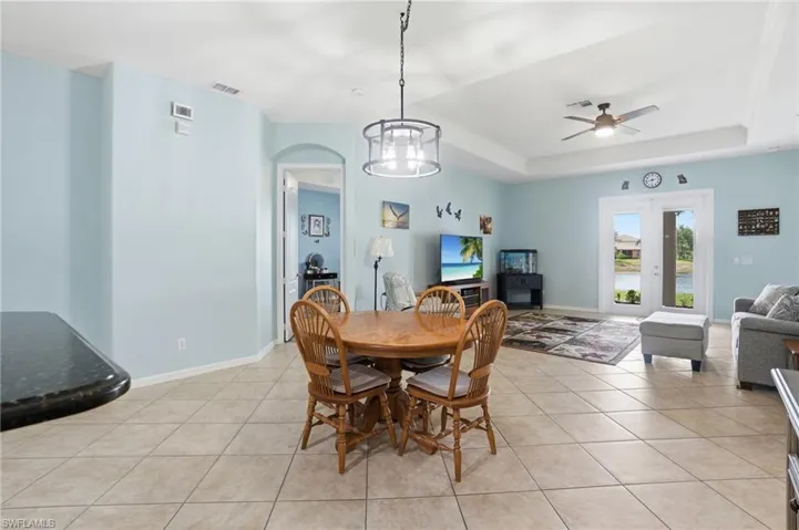 1121  Amber Lake  CT, Cape Coral, FL 33909