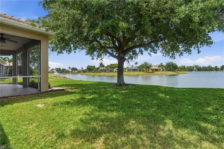 1121  Amber Lake  CT, Cape Coral, FL 33909