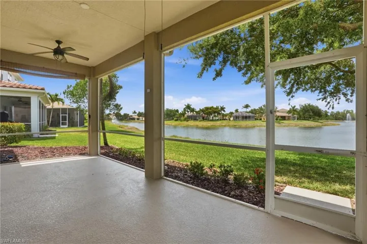 1121  Amber Lake  CT, Cape Coral, FL 33909