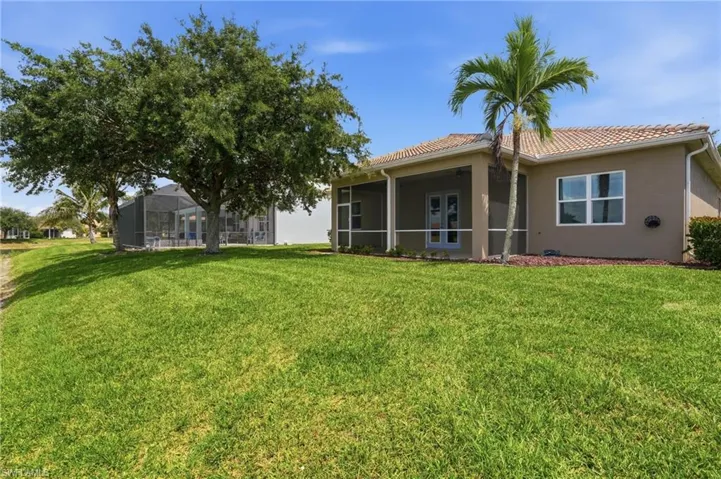 1121  Amber Lake  CT, Cape Coral, FL 33909