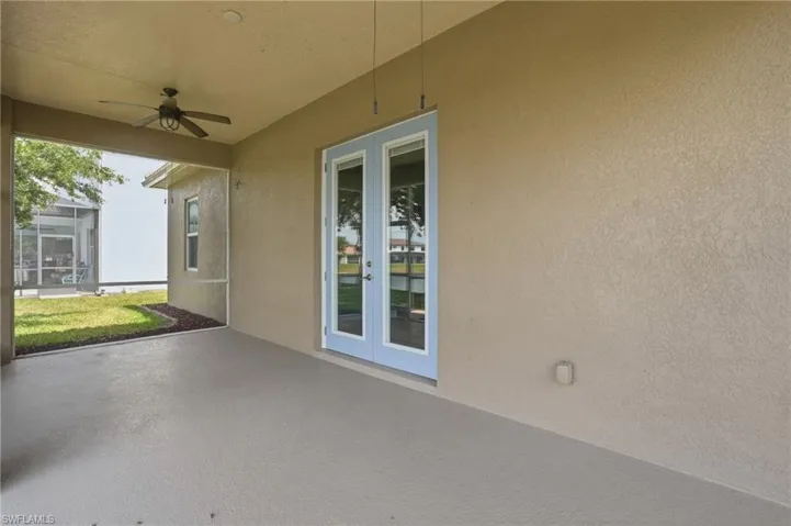 1121  Amber Lake  CT, Cape Coral, FL 33909