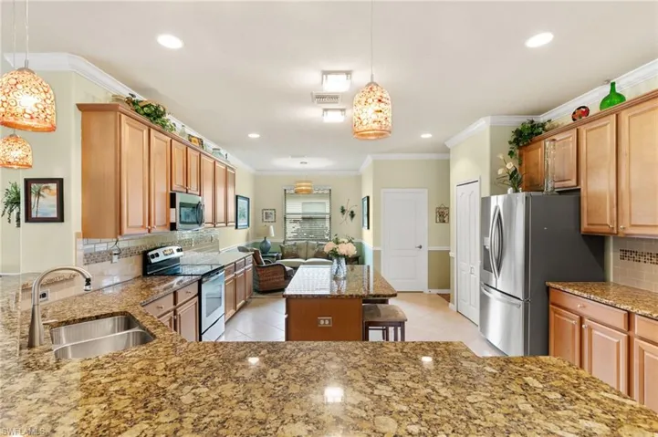 3934 Sapphire Way, Naples, Florida 34114