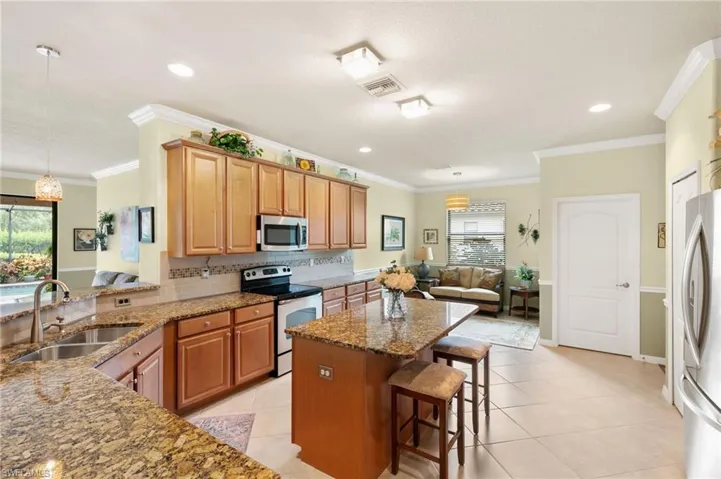 3934 Sapphire Way, Naples, Florida 34114
