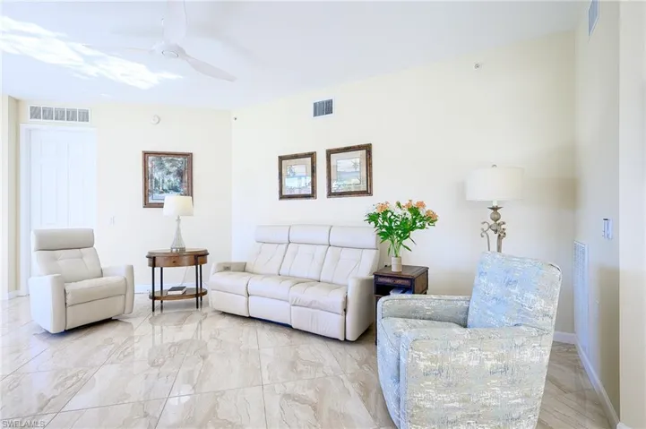 3053  Driftwood  WAY, Naples, FL 34109