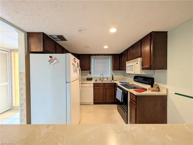 2100 Barkeley Ln 3, Fort Myers, Florida 33907