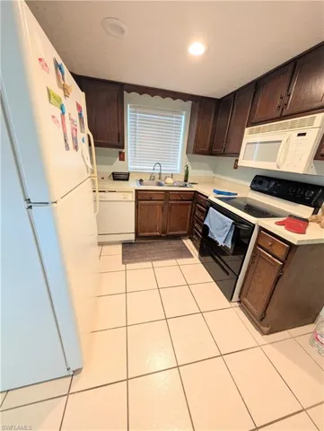 2100 Barkeley Ln 3, Fort Myers, Florida 33907
