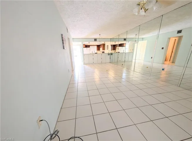2100 Barkeley Ln 3, Fort Myers, Florida 33907