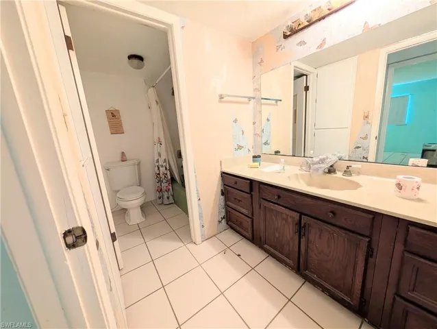 2100 Barkeley Ln 3, Fort Myers, Florida 33907